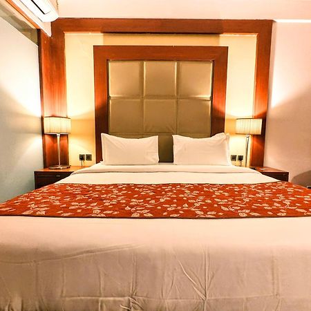 The Sky Imperial, Thaltej Hotel Ahmedabad Luaran gambar