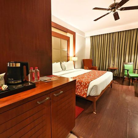 The Sky Imperial, Thaltej Hotel Ahmedabad Luaran gambar