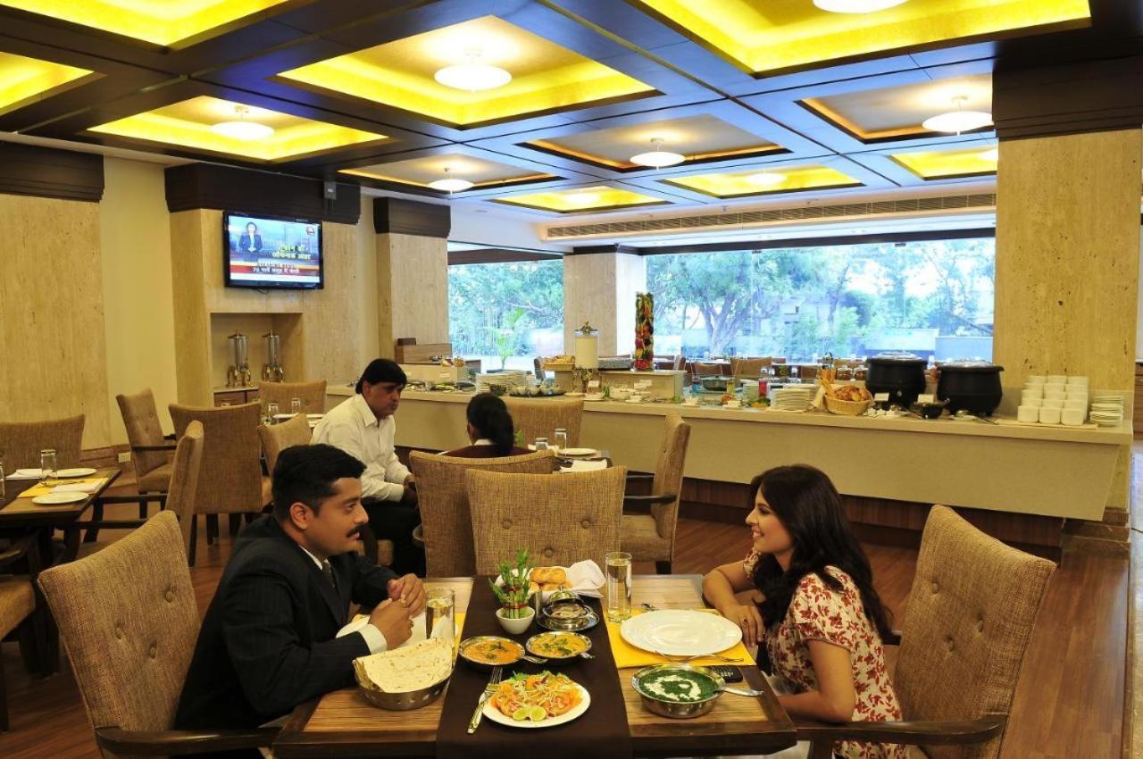 The Sky Imperial, Thaltej Hotel Ahmedabad Luaran gambar