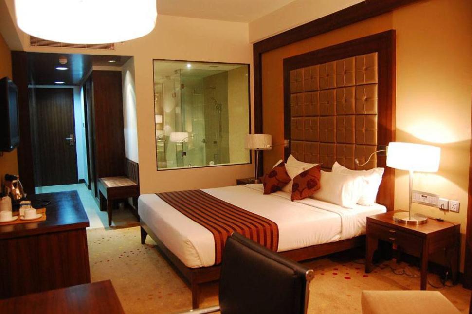 The Sky Imperial, Thaltej Hotel Ahmedabad Luaran gambar