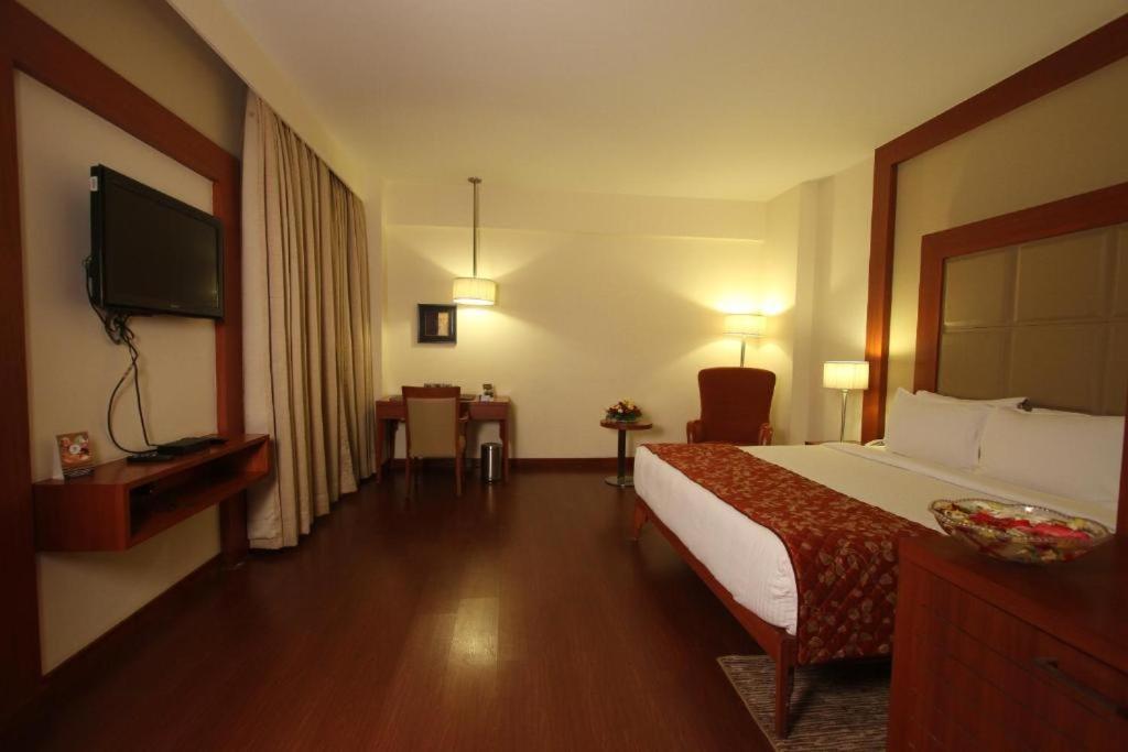 The Sky Imperial, Thaltej Hotel Ahmedabad Luaran gambar