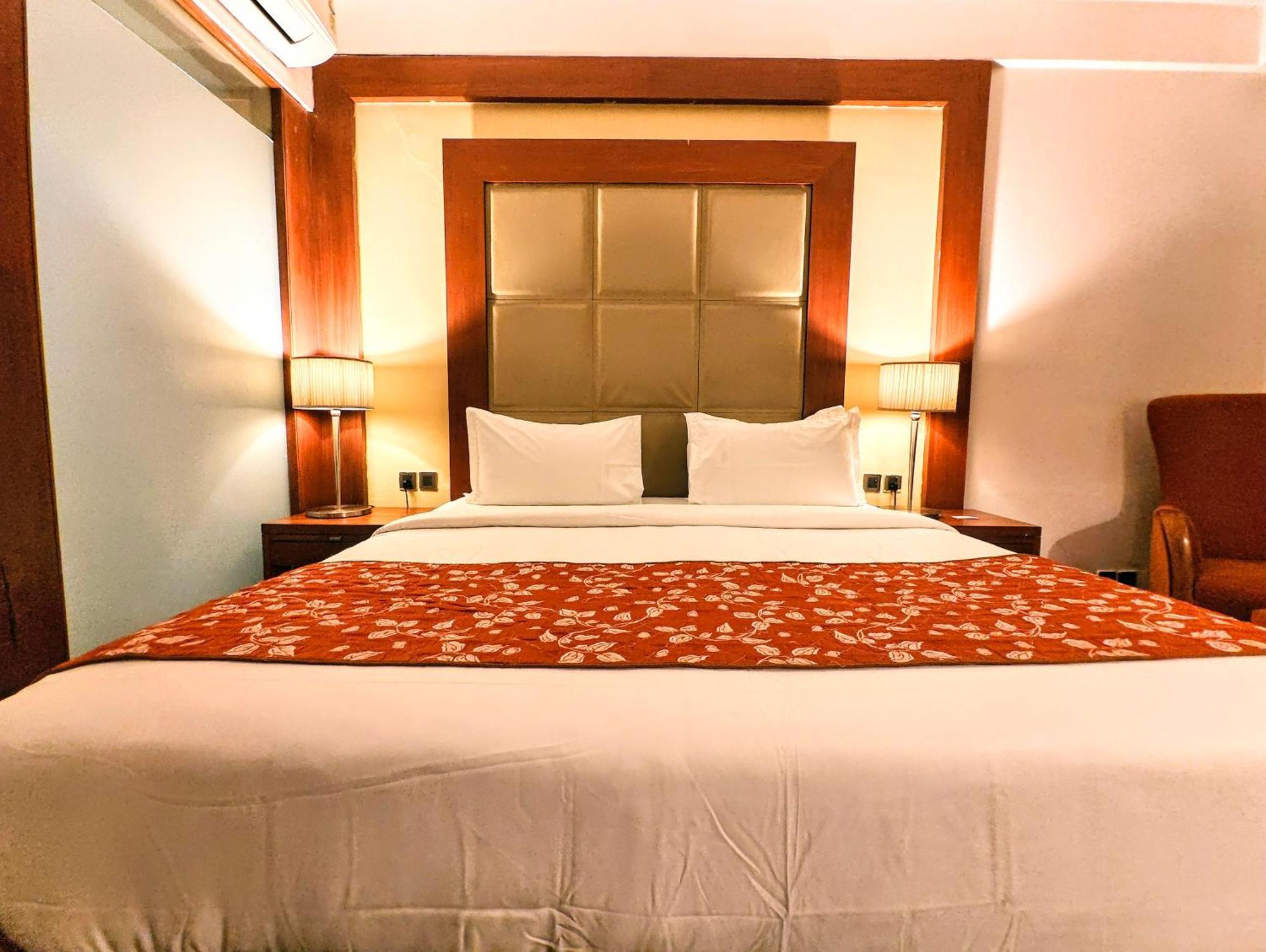 The Sky Imperial, Thaltej Hotel Ahmedabad Luaran gambar